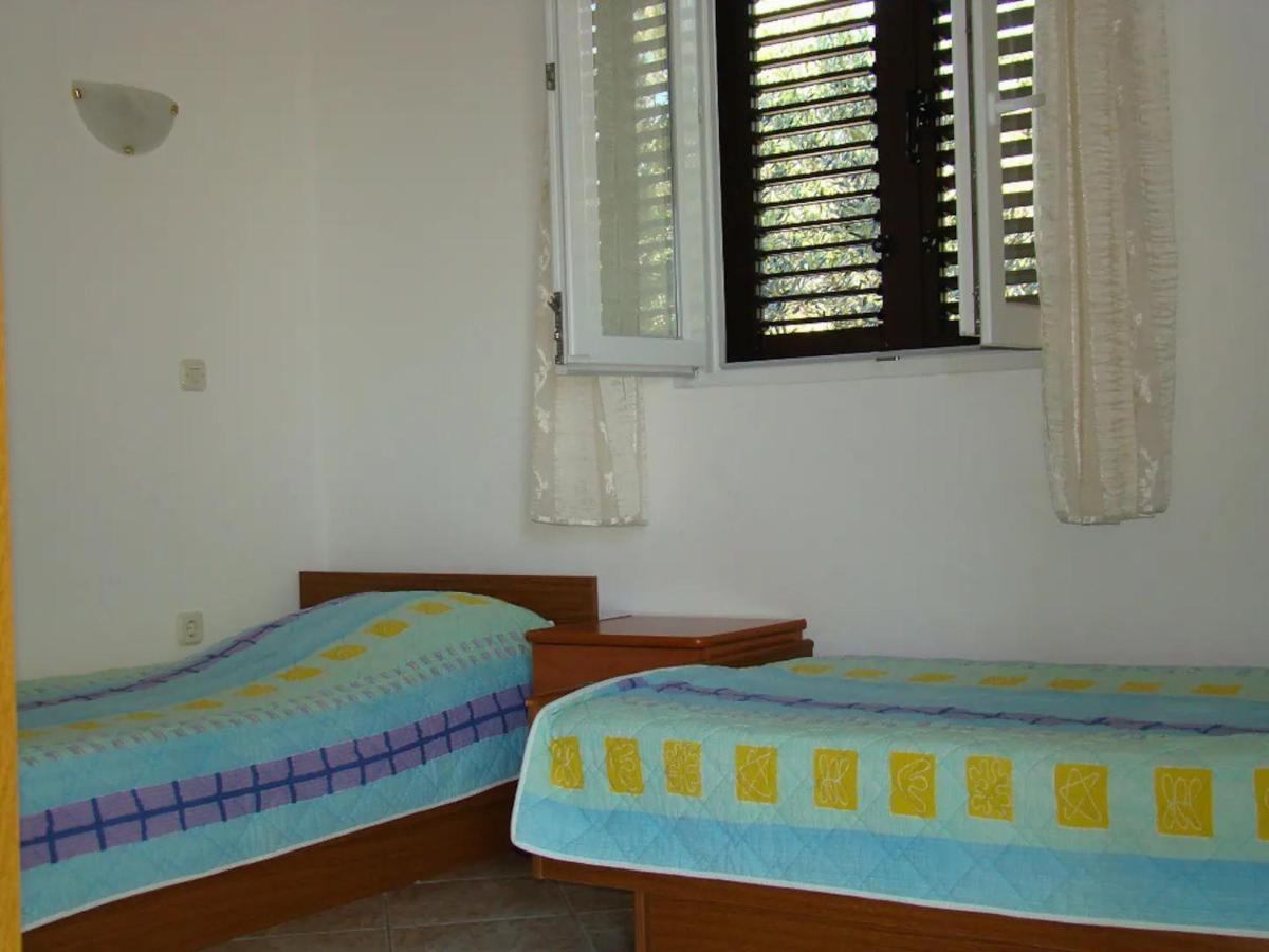Apartments Davorka Шимуни Екстер'єр фото