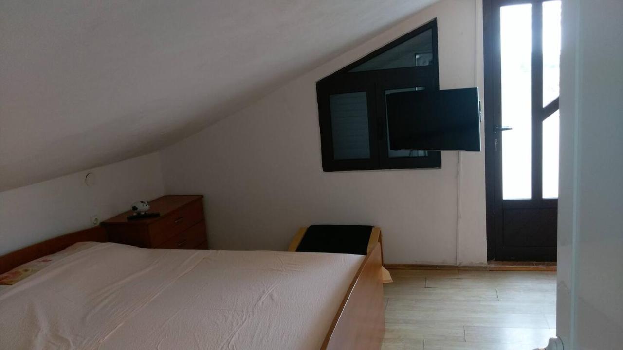 Apartments Davorka Шимуни Екстер'єр фото