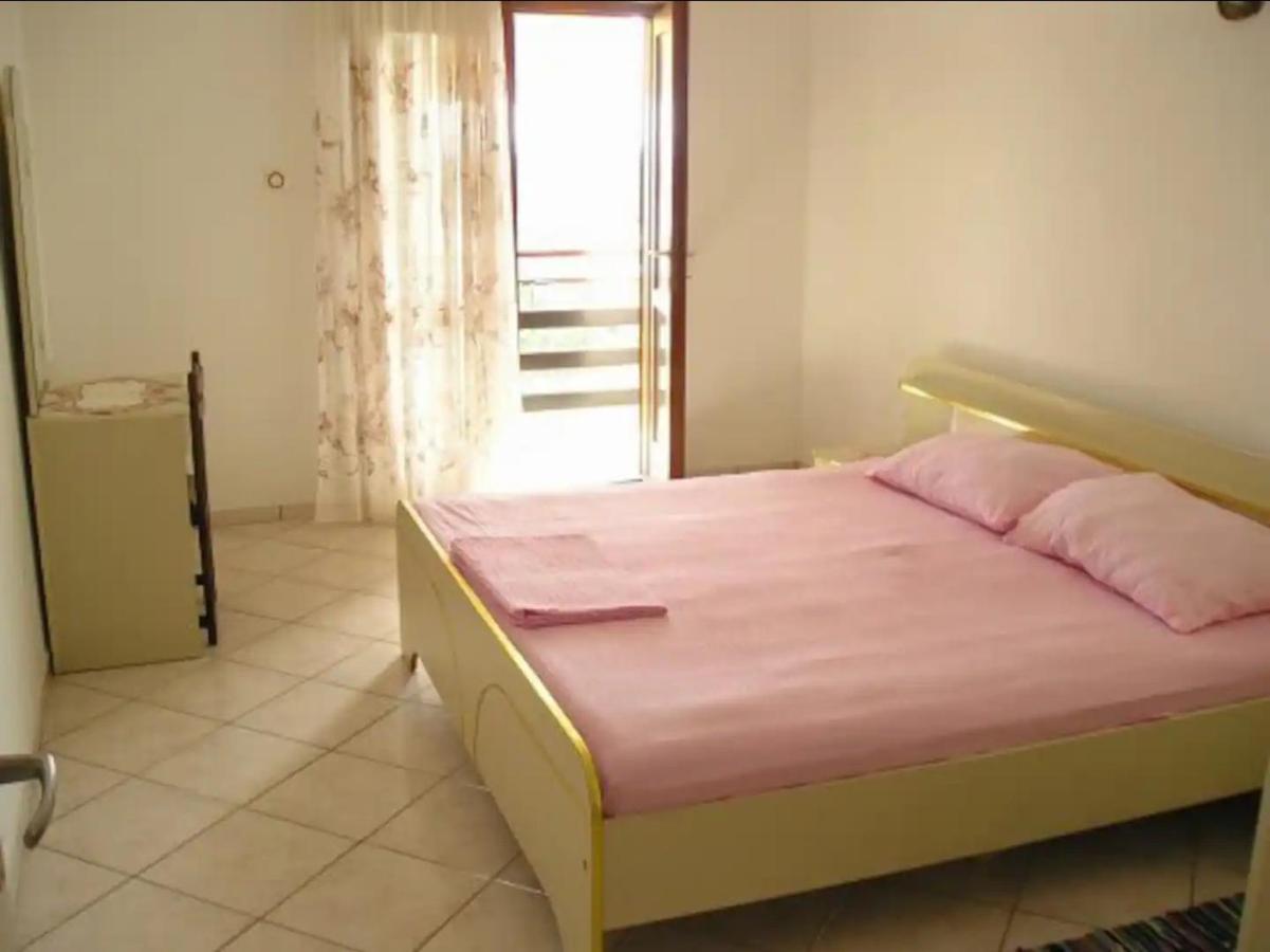 Apartments Davorka Шимуни Екстер'єр фото