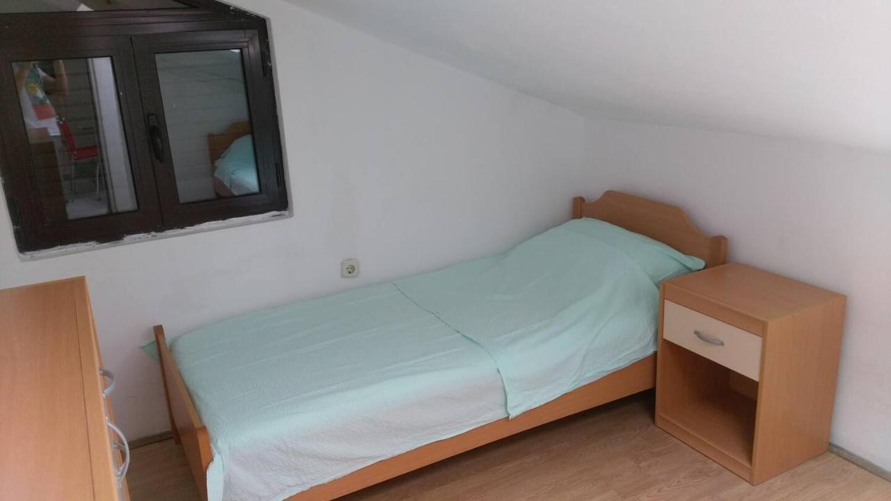 Apartments Davorka Шимуни Екстер'єр фото