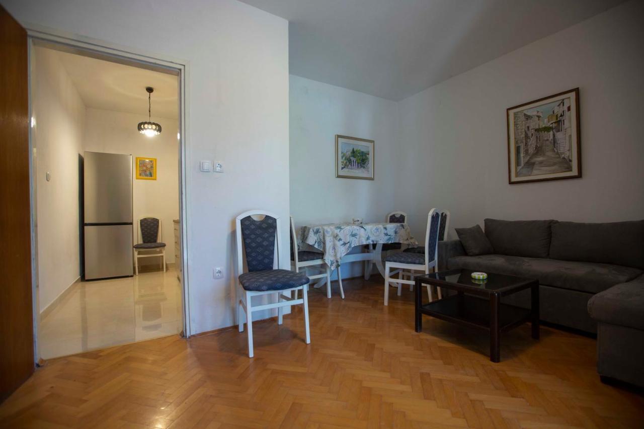 Apartments Davorka Шимуни Екстер'єр фото